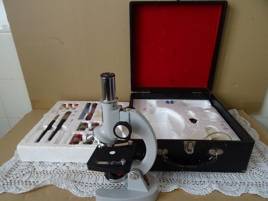 Vintage microscoop C.O.C. microscoop 50x / 900x Japan 1960, Audio, Tv en Foto, Optische apparatuur | Microscopen, 400x tot 1000x