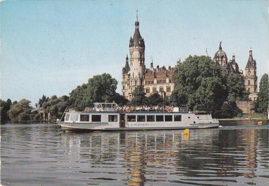 D.D.R. schwerin, blick zum schloB, Verzenden, 1960 tot 1980, Gelopen, Overig Europa