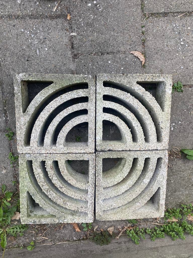 4 oude Patio blokken beton sierblokken jaren 80 1/4 cirkel, Ophalen, Gebruikt