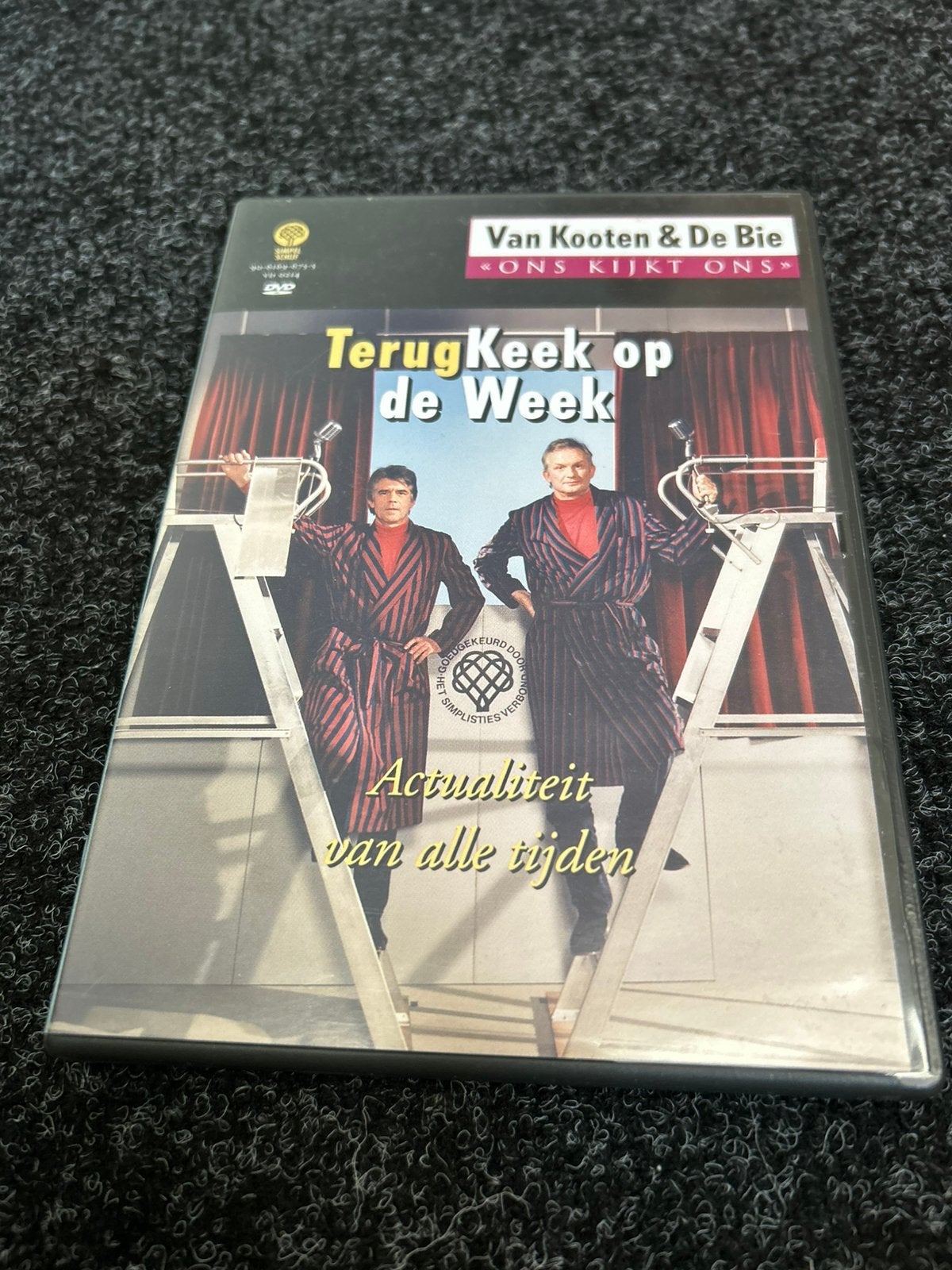 Van kooten & de bie terugkeek op de week op dvd, Alle leeftijden, Ophalen of Verzenden, Gebruikt, Stand-up of Theatershow