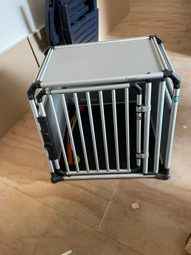 Bench voor hond, Dieren en Toebehoren, Ophalen of Verzenden, Zo goed als nieuw