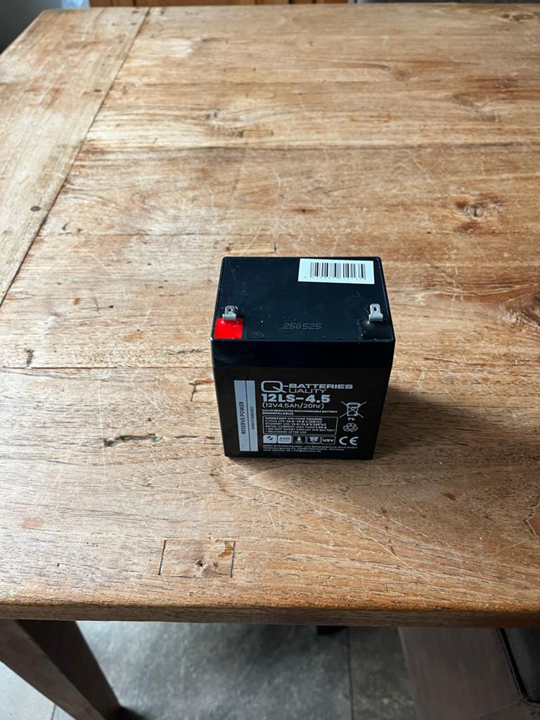 Q-Batteries 12V 4.5Ah Loodaccu - Nieuwstaat, Ophalen of Verzenden, Nieuw, Oplaadbaar