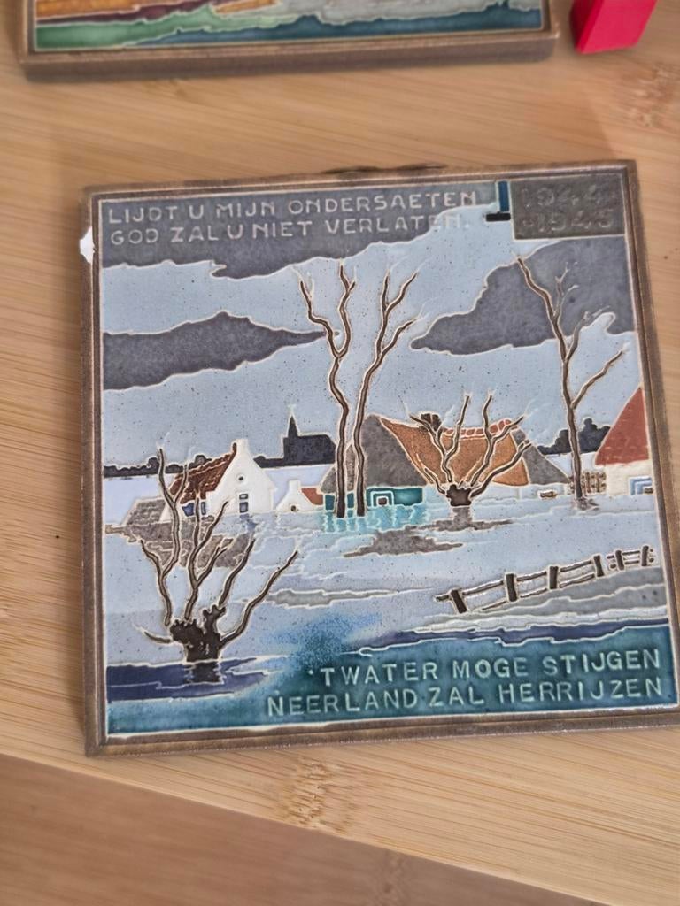 Cloisonné tegel Hongerwinter/Inundatie 1944-1945 - Westraven, Antiek en Kunst, Ophalen of Verzenden