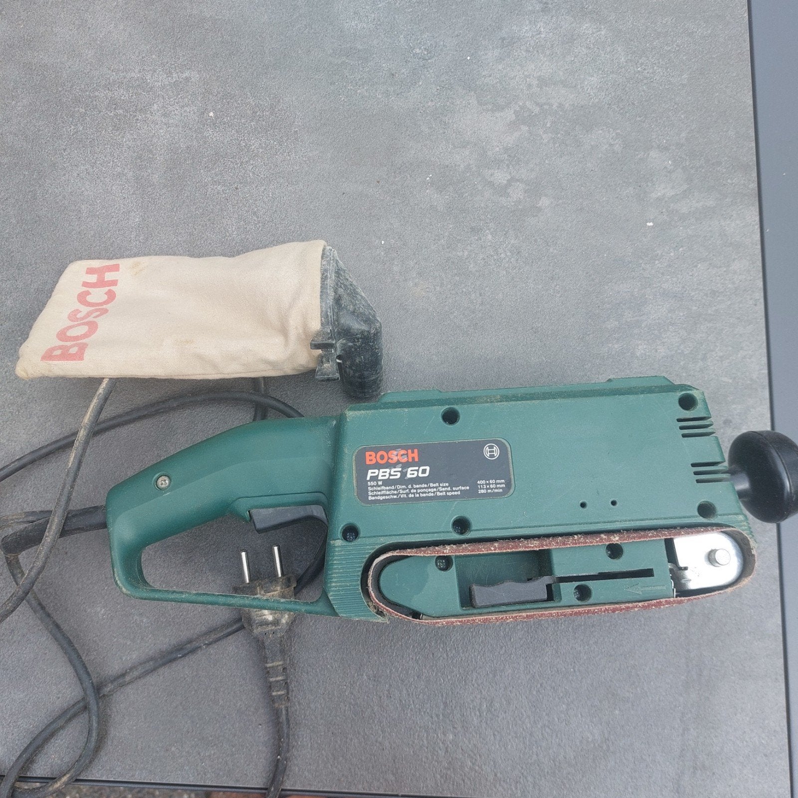 Bosch PBS 60 Bandschuurmachine - 550W, Doe-het-zelf en Verbouw, Gereedschap | Schuurmachines, Ophalen of Verzenden, Gebruikt, Minder dan 600 watt