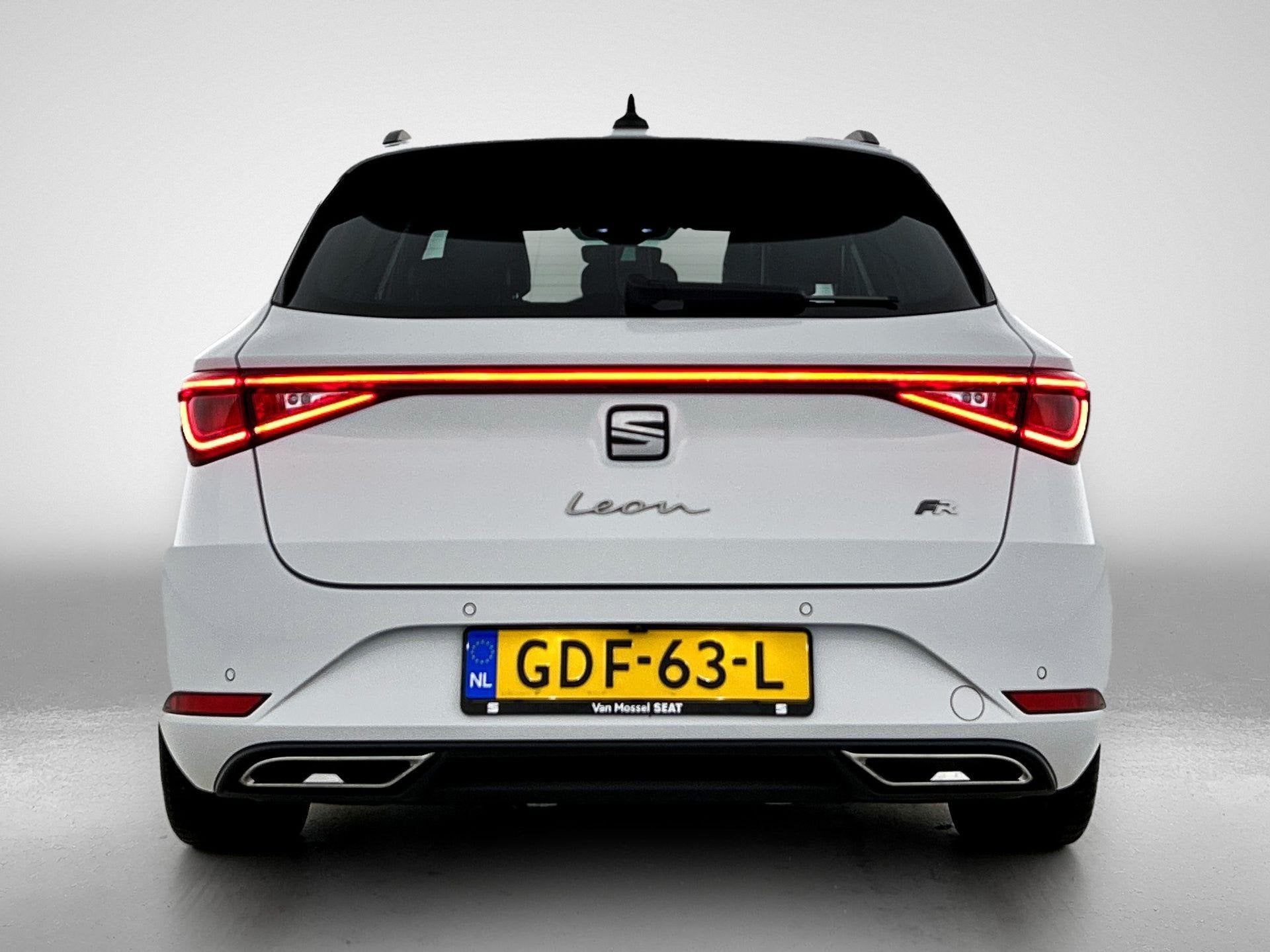 SEAT Leon Sportstourer 1.0 TSI FR Business Intense | TREKHAA, 12 maanden, Stof, Gebruikt, Leon