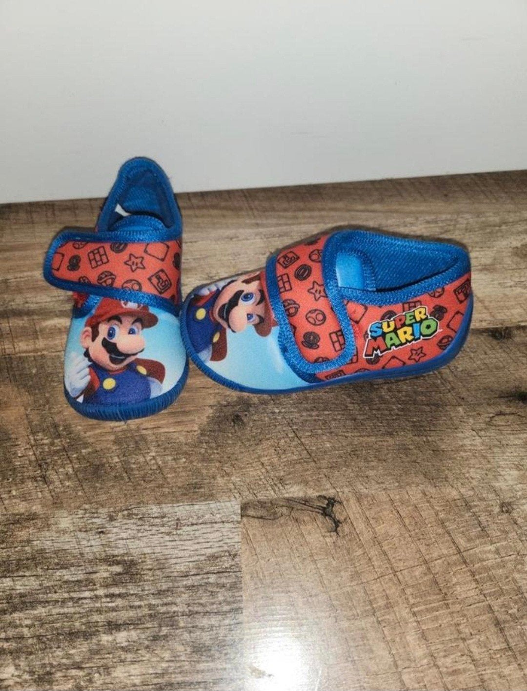 mario pantoffels maatje 25, Ophalen of Verzenden, Zo goed als nieuw, Jongen, Overige typen