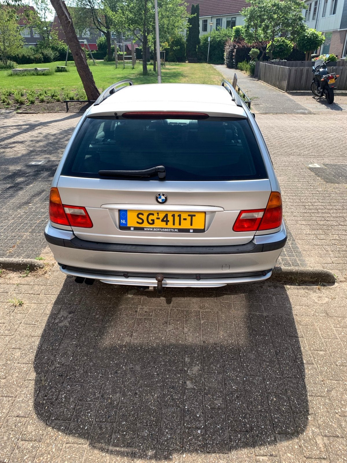 BMW 3-Serie 2.2 I 320 Touring AUT 2002 Grijs, Zwart, 10 km/l, Particulier, 1600 kg
