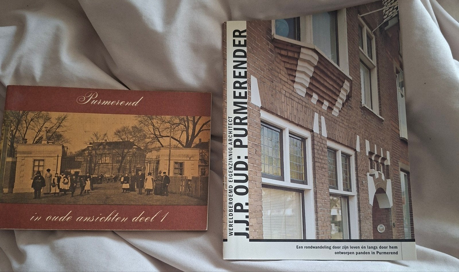 Boeken over Purmerend: J.J.P. Oud en oude ansichten, Boeken, Ophalen of Verzenden, 20e eeuw of later, Gelezen, Diverse auteurs