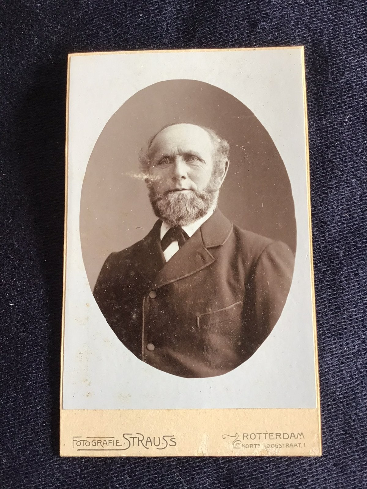 CDV, Man, STRAUSS, ROTTERDAM, Carte de Visite, Ophalen of Verzenden, Voor 1940, Gebruikt, Foto