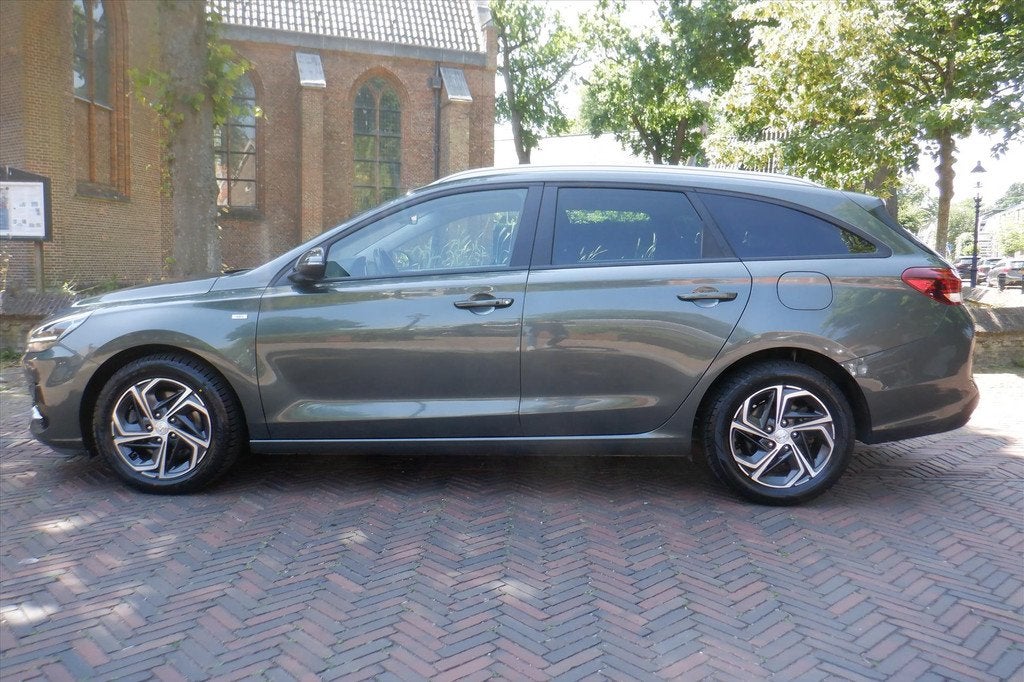Hyundai I30 Wagon CAMERA-CLIMA-BOVAG, 12 maanden, Stof, Gebruikt, Handgeschakeld