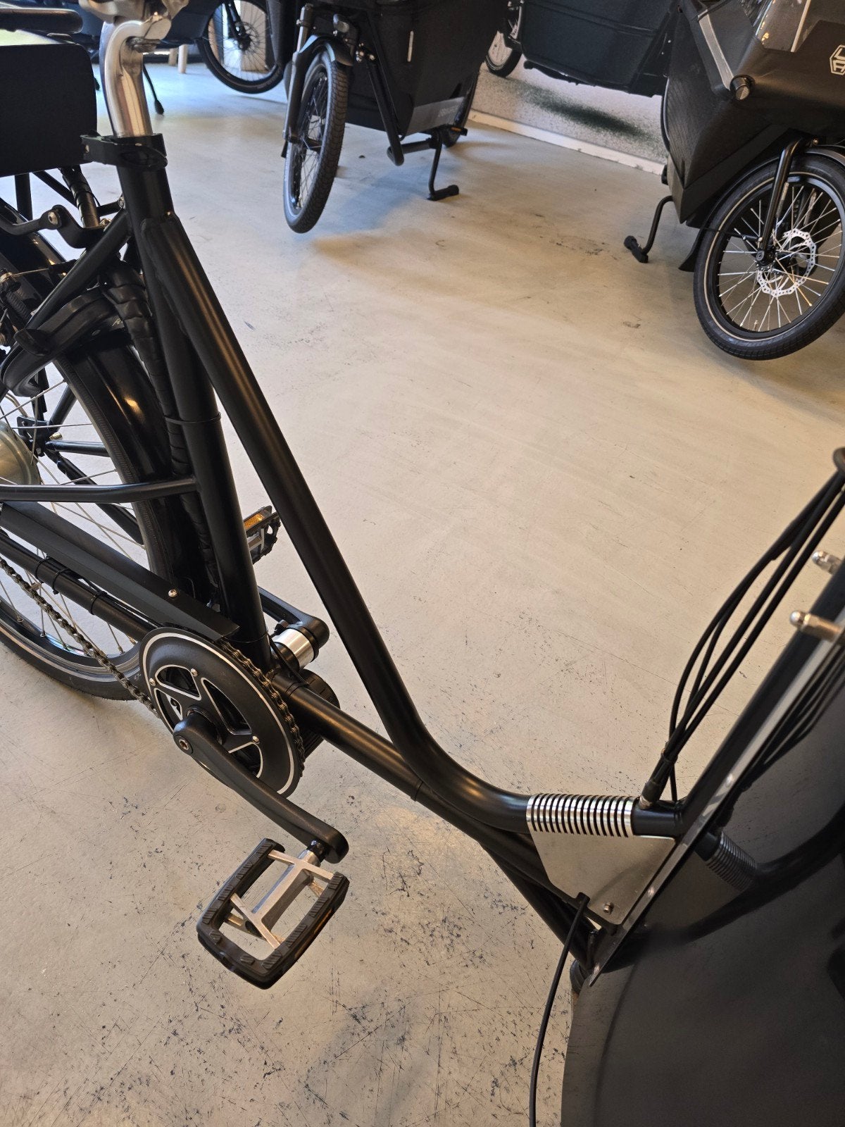 Elektrische Nihola Dog Unieke Lage instap middenmotor DEMO🥇, Fietsen en Brommers, Fietsen | Bakfietsen, Ophalen of Verzenden