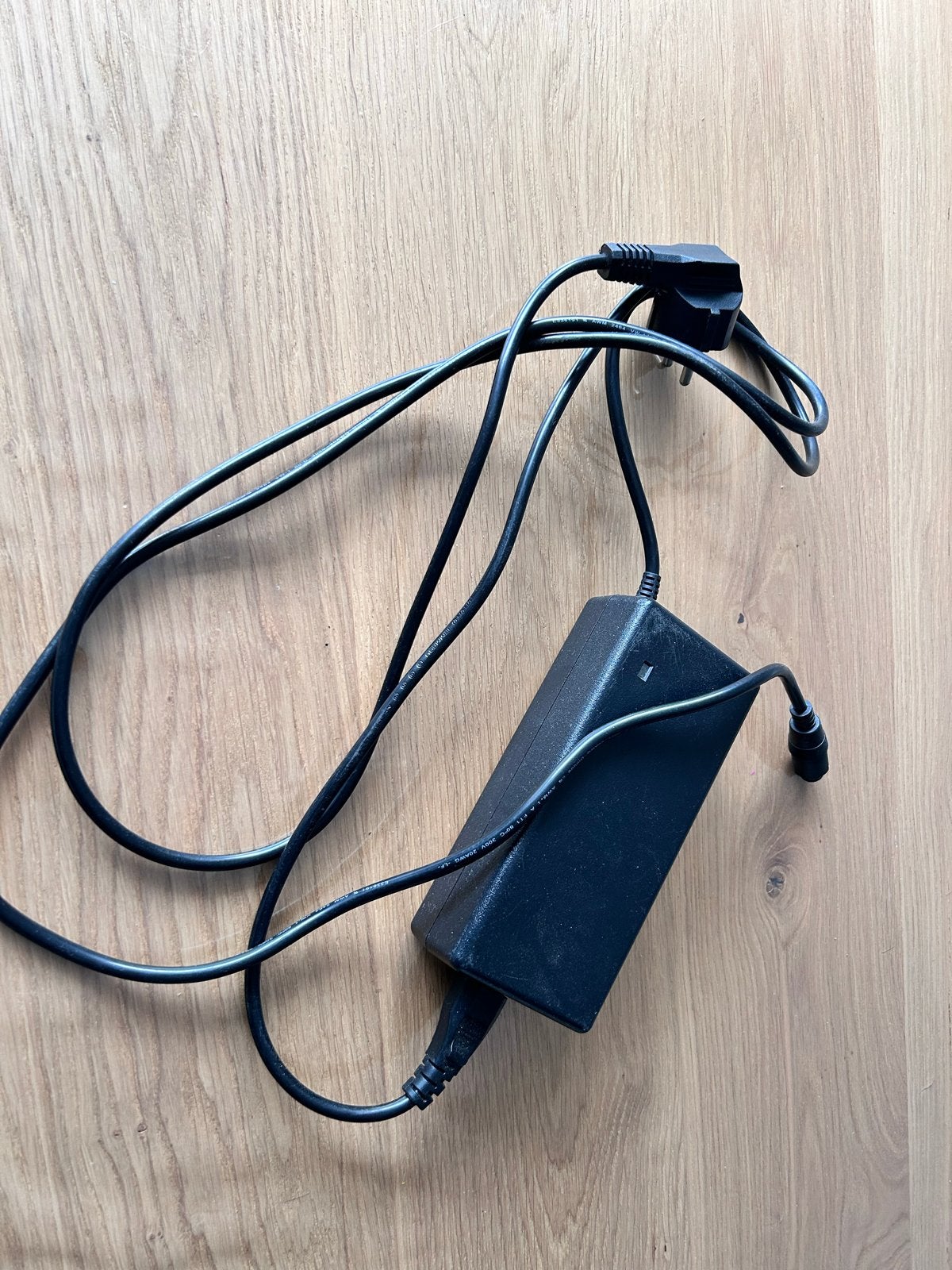 Cortina Ecomo Acculader JCLG084V42M, Fietsen en Brommers, Fietsaccessoires | Fietsaccu's, Verzenden, Gebruikt