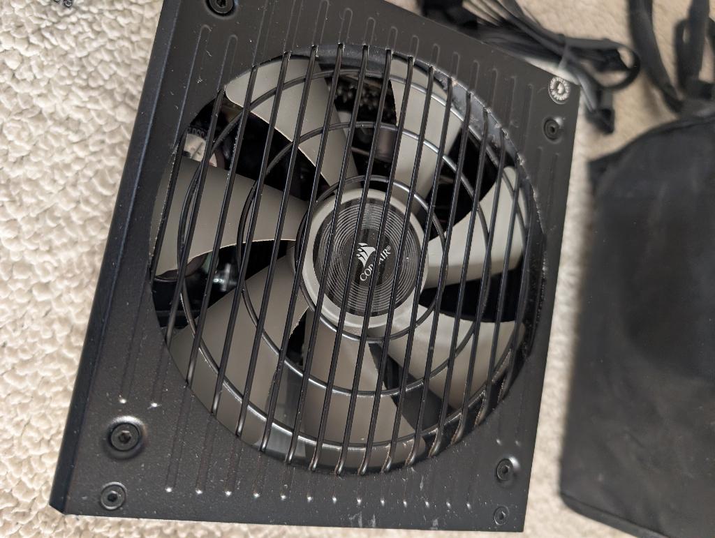 Corsair RM750x 750W voeding | Volledig modulair, Ophalen of Verzenden, Zo goed als nieuw