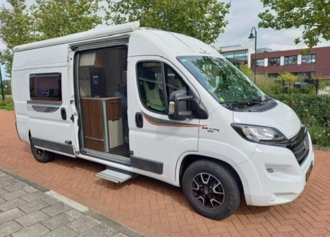 Rollerteam Livingstone 2 Prestige 150pk aut, veel extra's, Caravans en Kamperen, Automaat, Buscamper of Camperbus, Ringverwarming