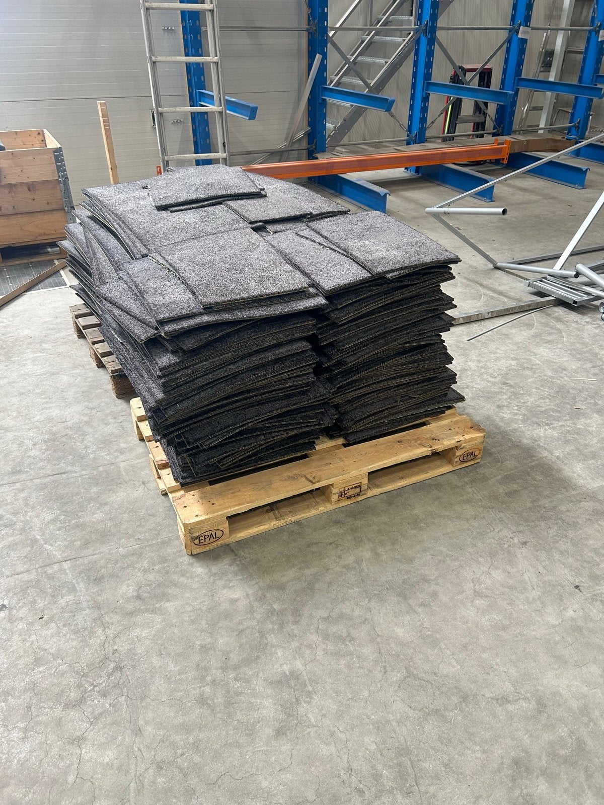 Grijze tapijttegels - Partij van 2 pallets, Minder dan 50 cm, Gebruikt, 50 tot 100 cm, Vierkant