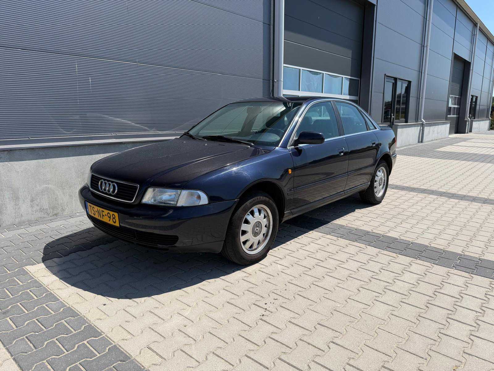 Audi - A4 Limousine - 1.6 Advance - automaat - Personenauto, Auto's, Audi, Euro 2, Gebruikt, A4, Bedrijf