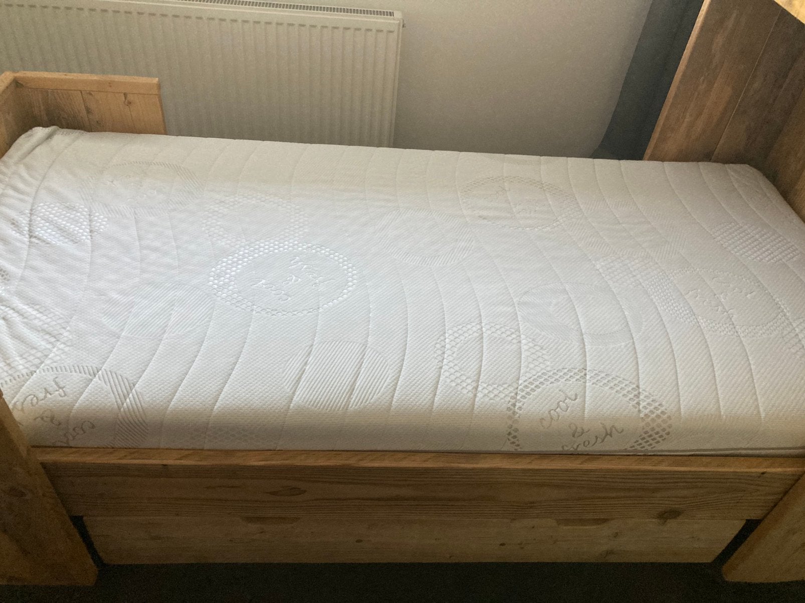 Twee koudschuim matrassen, Ophalen, Zo goed als nieuw, 180 cm of meer, 85 tot 100 cm