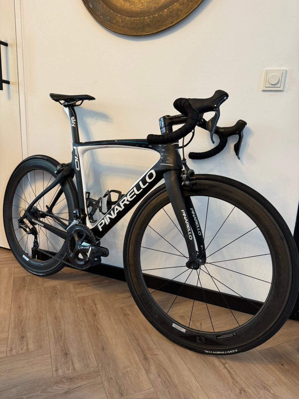 Pinarello Dogma f10 Di2 ultegra ex team sky, 28 inch, Carbon, Zo goed als nieuw, Meer dan 20 versnellingen