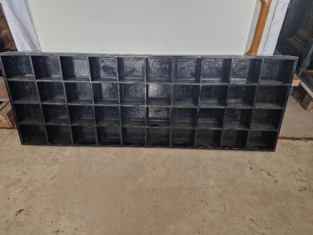 Mooie grote zwart houten vakkenkast 180x63 cm, Ophalen, Gebruikt