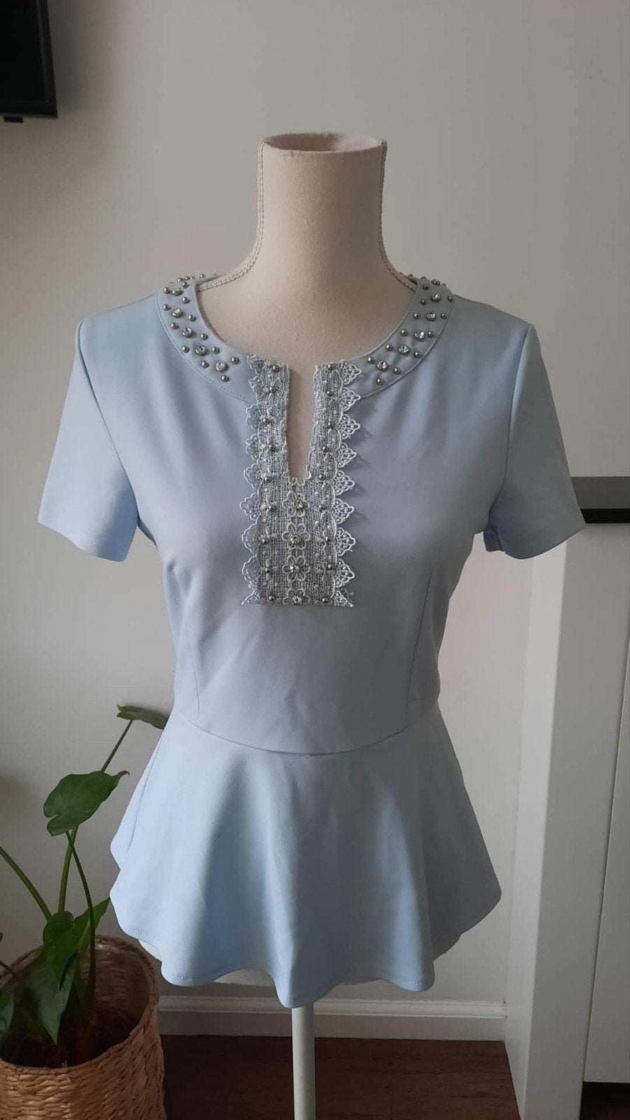 Mooie blouse van het merk Drole de Copine in maat M., Maat 38/40 (M), Blauw, Nieuw, Ophalen of Verzenden