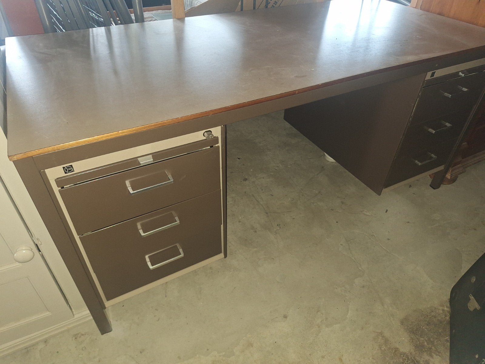 Gispen bureau bruin, Ophalen, Gebruikt