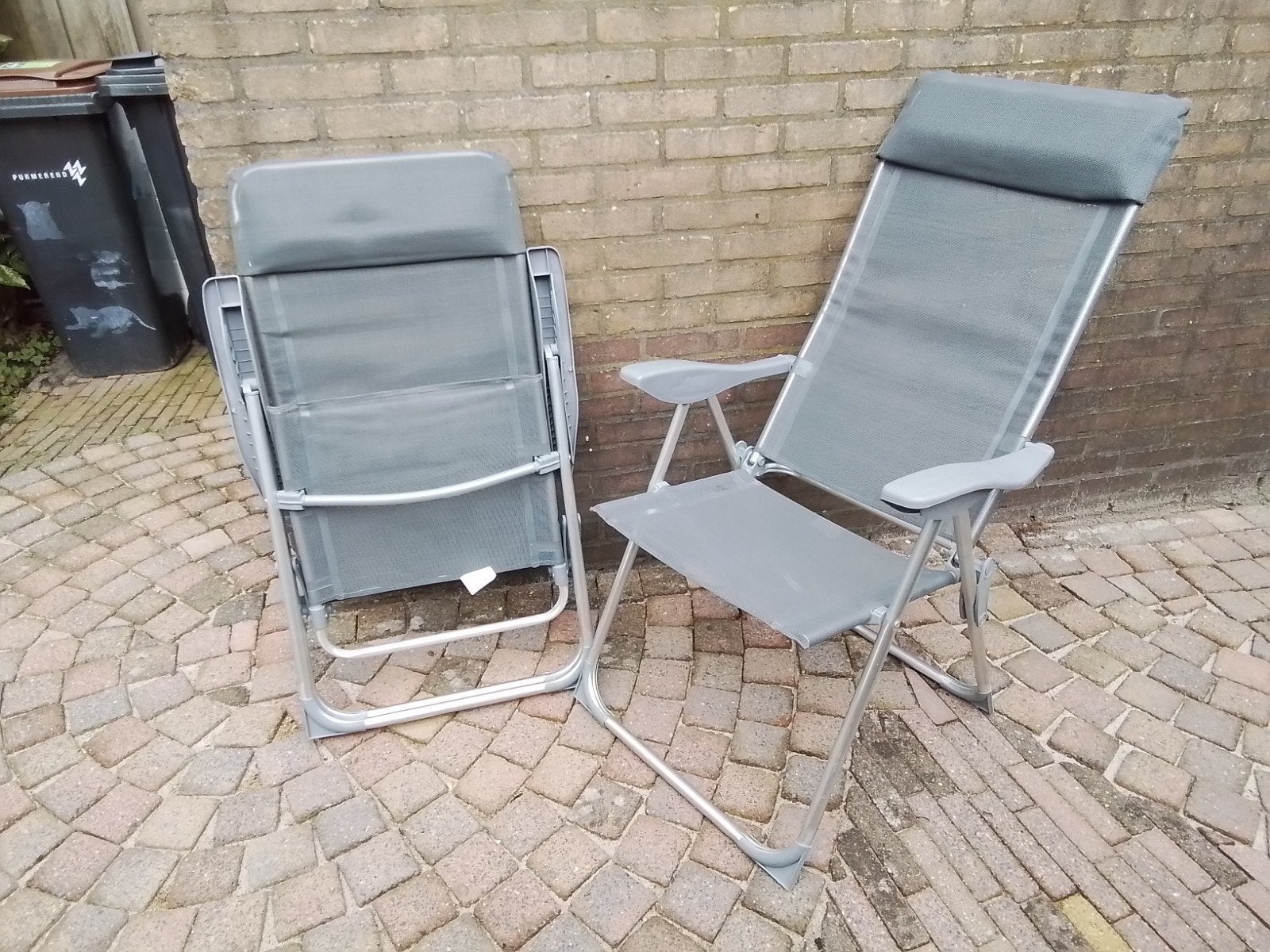 2 luxe lichtgewicht grijze campingstoelen / tuinstoelen, Ophalen, Zo goed als nieuw, Campingstoel