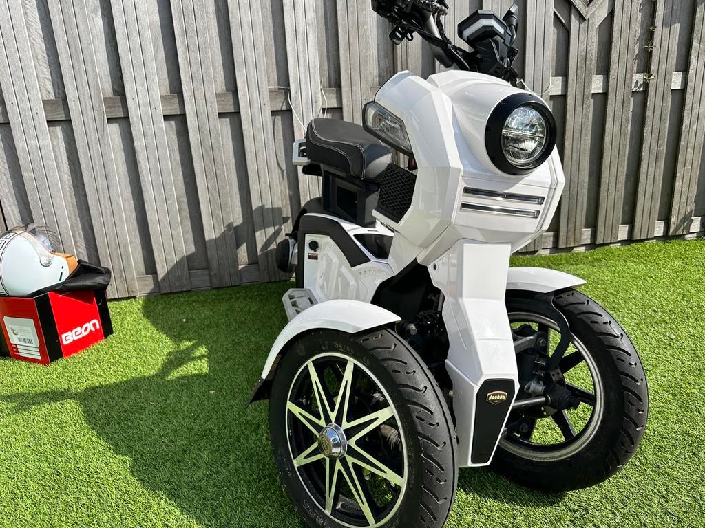 Doohan iTank WIT Zwart - 2020 - 187 km  - zo goed als nieuw, Fietsen en Brommers, Scooters | Overige merken, Zo goed als nieuw