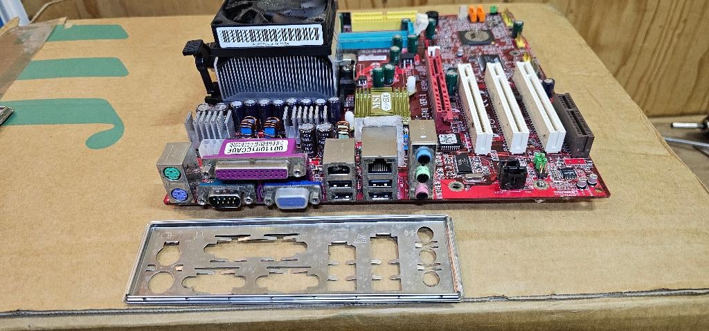 MSI K8MM-ILSR - MS 6741 Ver.1, Gebruikt, Ophalen of Verzenden, DDR, Micro-ATX