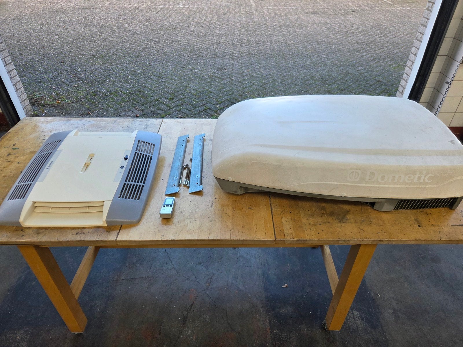 Dometic B2200 dak airco camper / caravan, Ophalen, Gebruikt