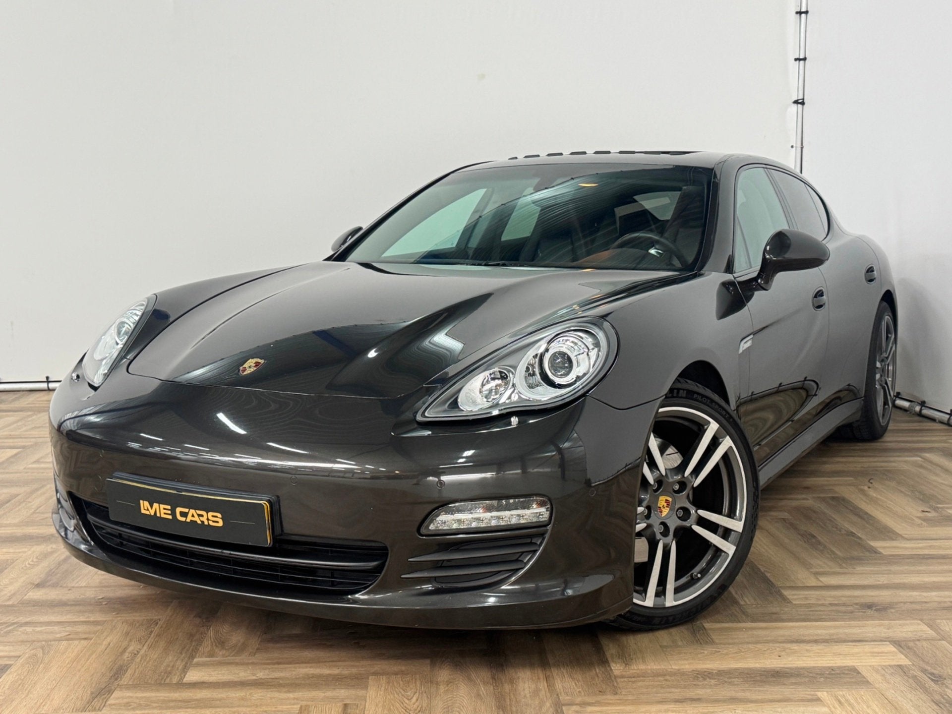 Porsche Panamera 3.6 4|SCHUIFDAK|BOSE|INRUIL MOGELIJK|, Auto's, Automaat, Gebruikt, 4 stoelen, 10 km/l