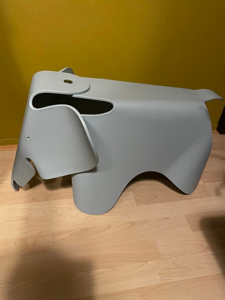 Vitra Olifant hemelsblauw. Groot., Huis en Inrichting, Ophalen, Blauw, Kunststof, Zo goed als nieuw