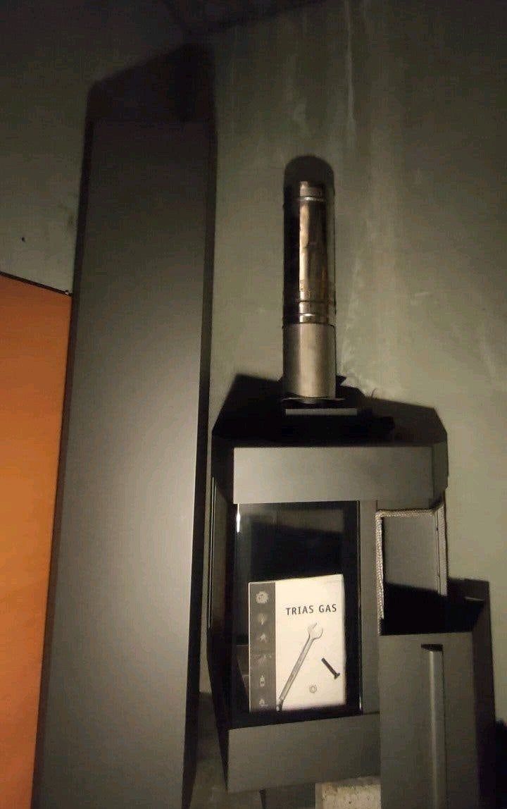Harrie Leenders Trias Mk2 Gaskachel Wandhaard Muur kachel, Ophalen, Gas, Zo goed als nieuw, Hangend