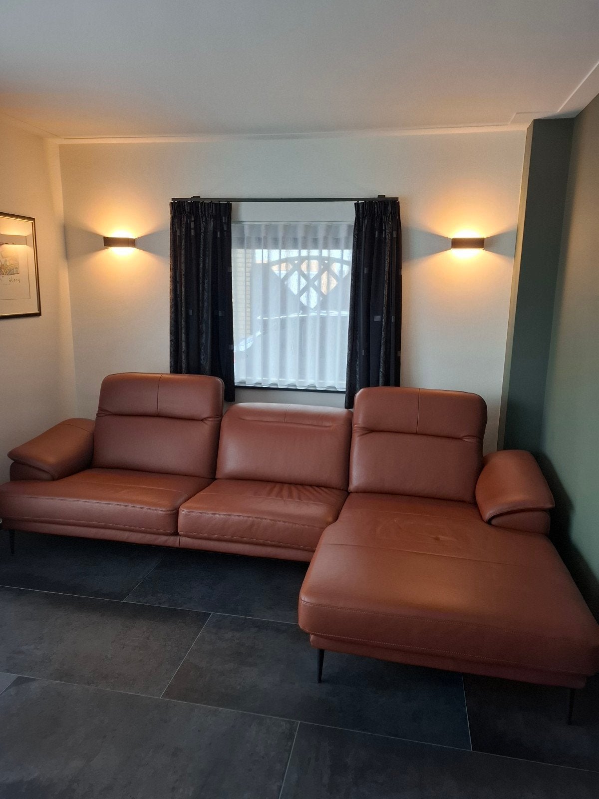 Leren bank, cognac kleur, bijna + ottomaan , henders&hazel, Huis en Inrichting, Banken | Bankstellen, Ophalen, 250 tot 300 cm
