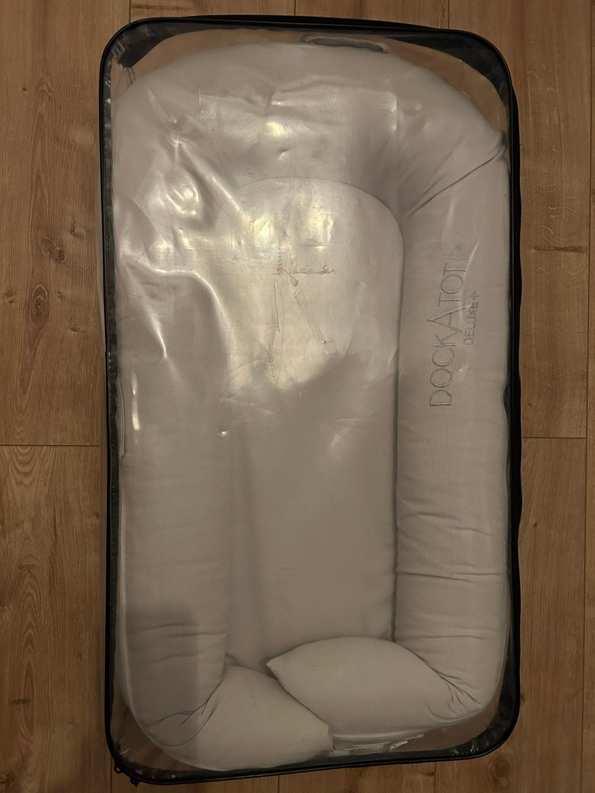 DockATot Deluxe+ Babynestje Lichtgrijs Krijtstreep, Ophalen, Gebruikt, Overige typen