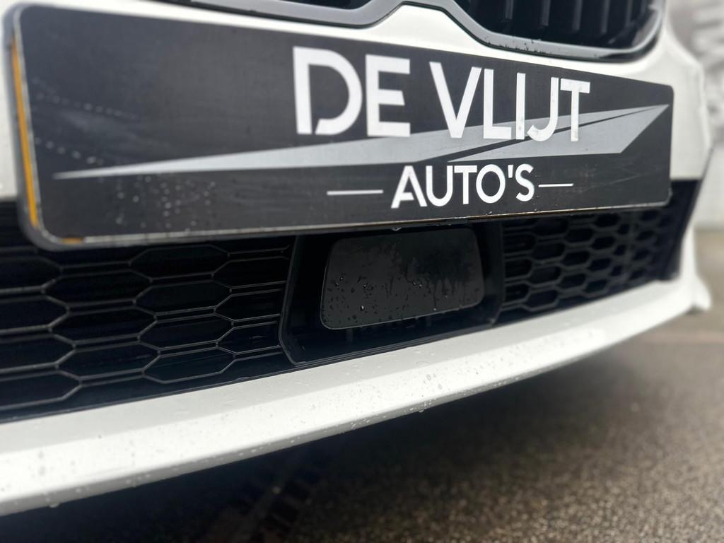 BMW 1-serie 118i High E | M-Pakket | Carplay | Climate Contr, Gebruikt, Leder en Stof, Wit, Bedrijf
