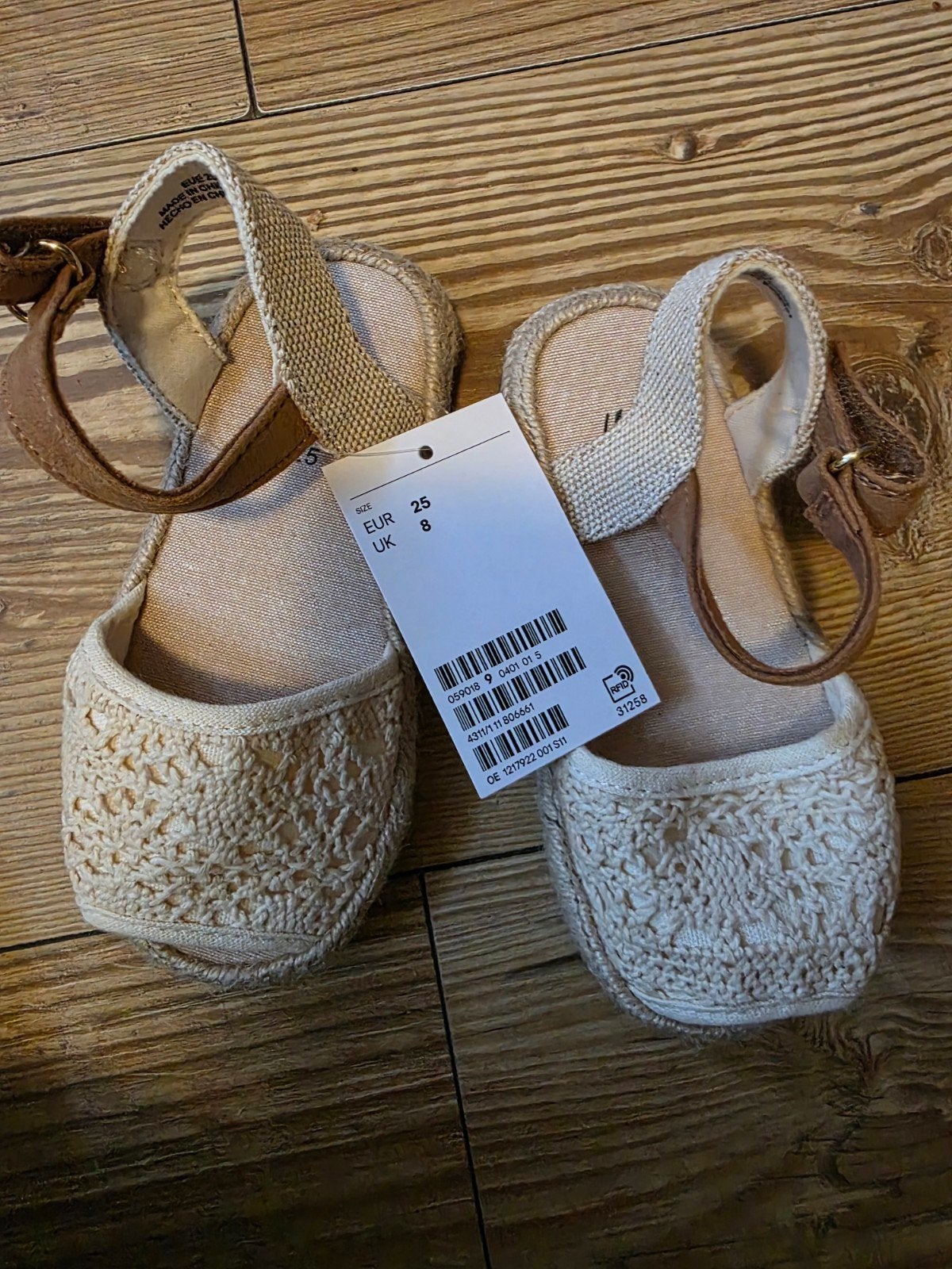 Nieuwe H&M Espadrilles Maat 25, Kinderen en Baby's, Kinderkleding | Schoenen en Sokken, H&M, Schoenen, Nieuw, Verzenden