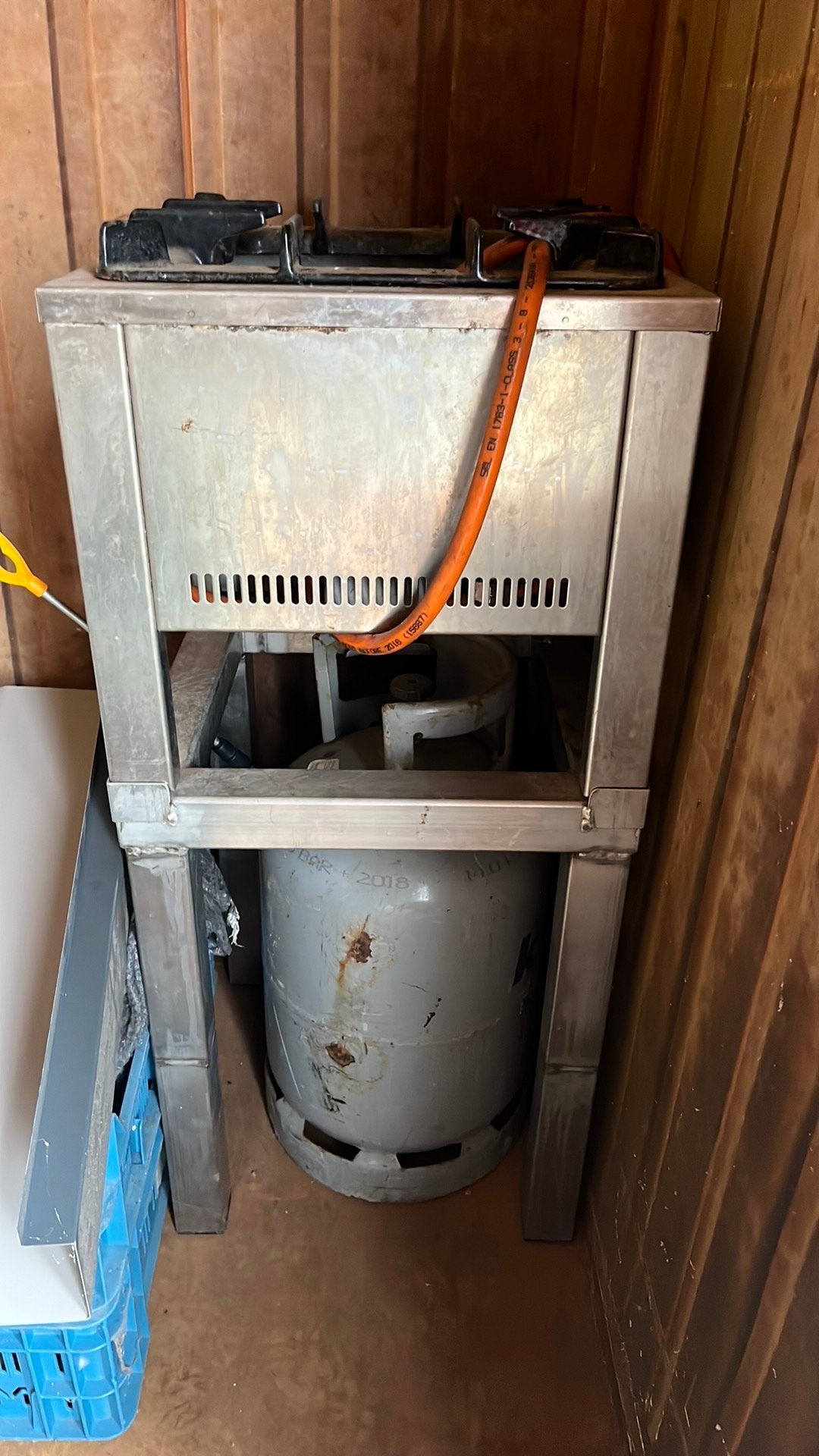 Verhoogd mobiel gasstel /wok, Ophalen, 50 tot 100 cm, Zo goed als nieuw, Minder dan 100 cm