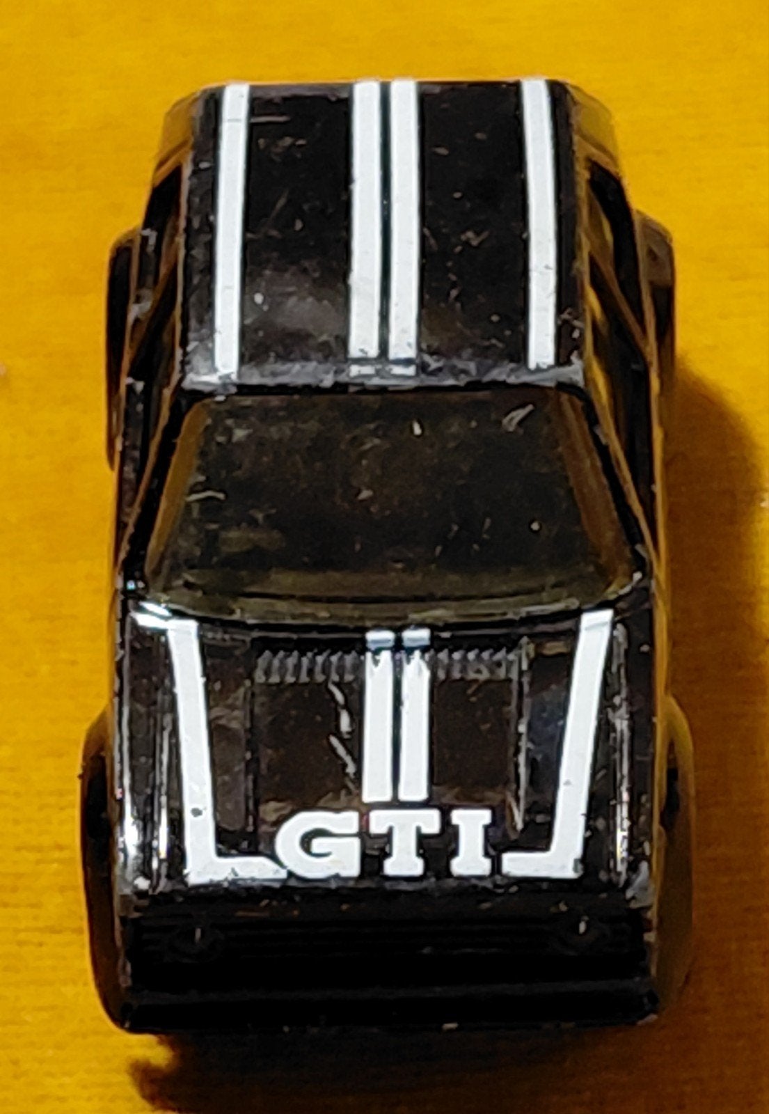 Matchbox VW Golf GTI (7 cm) - Zwart met witte strepen, Ophalen of Verzenden, Gebruikt