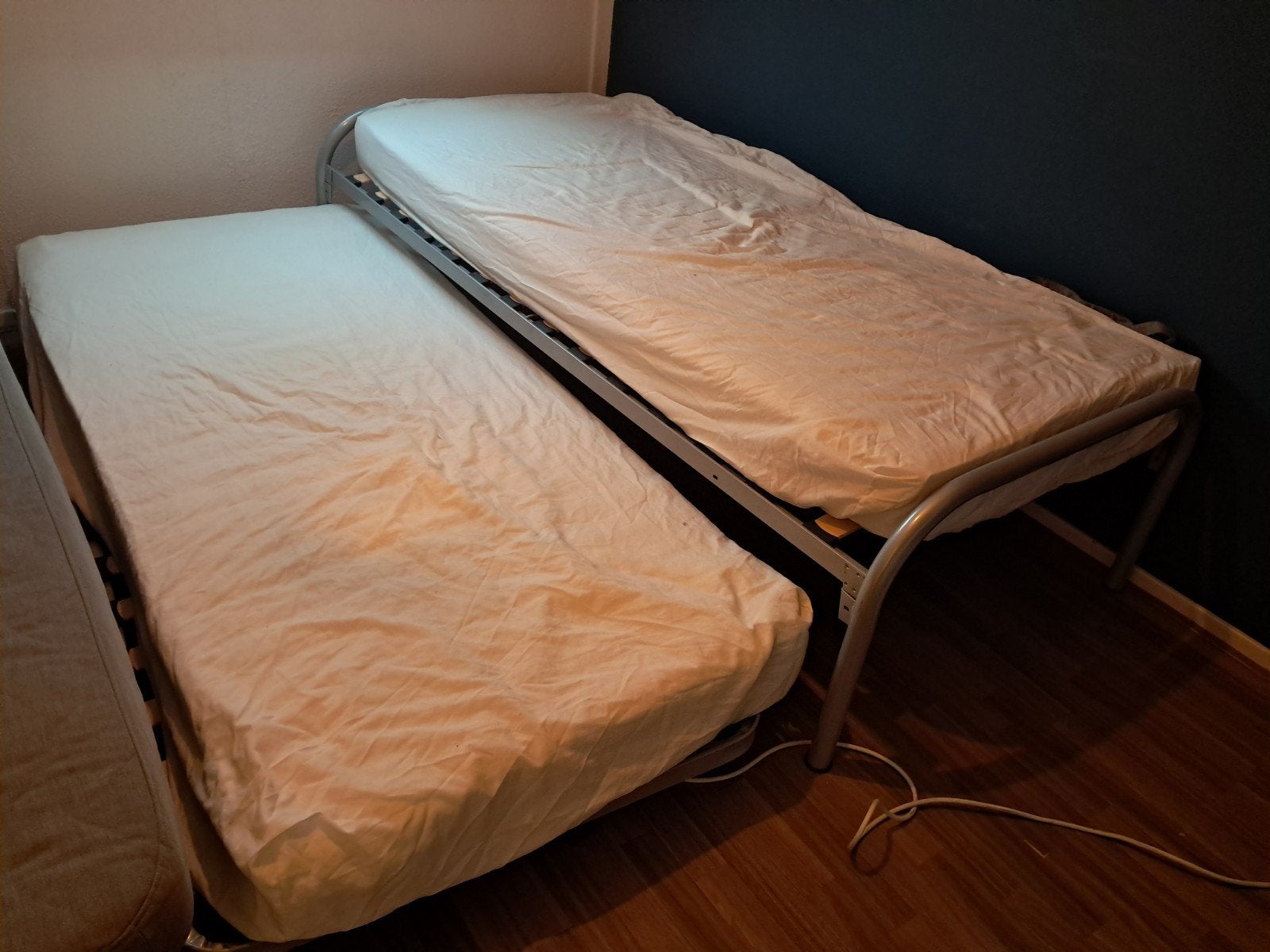 Onderschuifbed / logeerbed – metalen frame – 2 keer 90x200, Ophalen, 90 cm, Eenpersoons, 200 cm