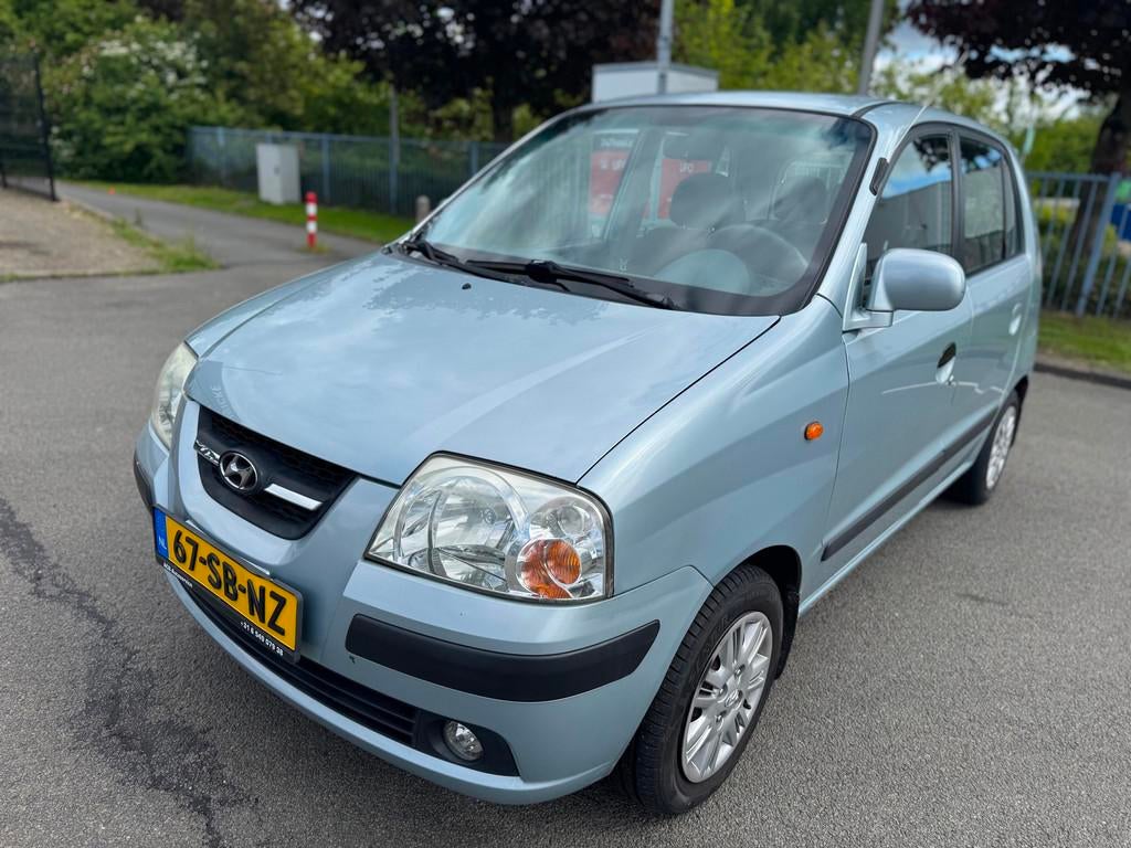 Hyundai Atos 1.1i Dynamic First Edition AUTOMAAT Trekhaak AP, 31 €/maand, 4 cilinders, Elektrische ramen, Origineel Nederlands