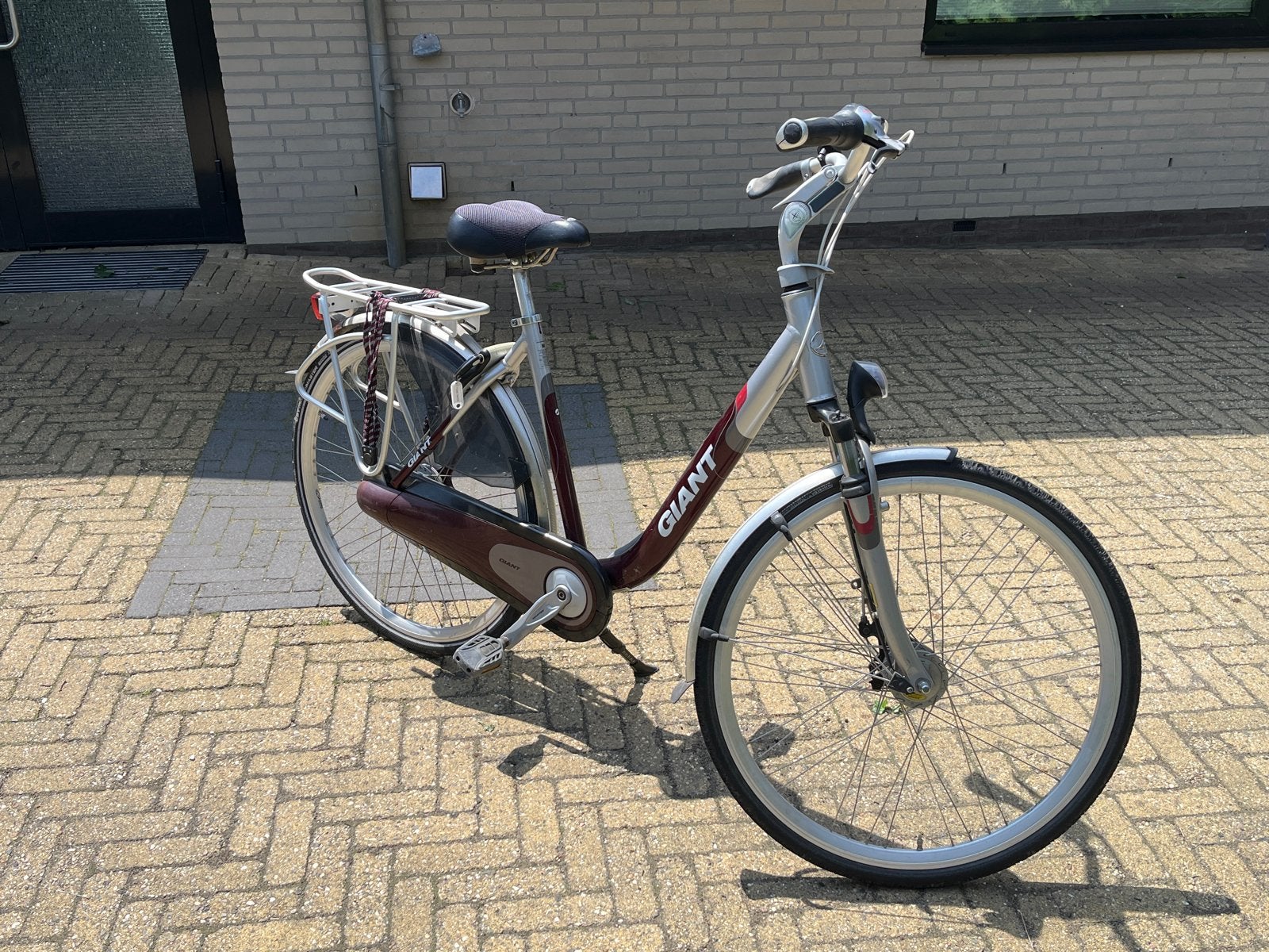 Giant damesfiets - Schakelt perfect, trapt soepel, Fietsen en Brommers, Ophalen, Versnellingen, Giant, Trommelrem