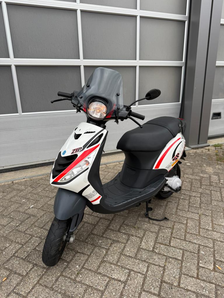 Piaggio Zip Sp H2o 50cc 2Takt 2013 Watergekoeld Origineel NL, Fietsen en Brommers, Scooters | Piaggio, Ophalen