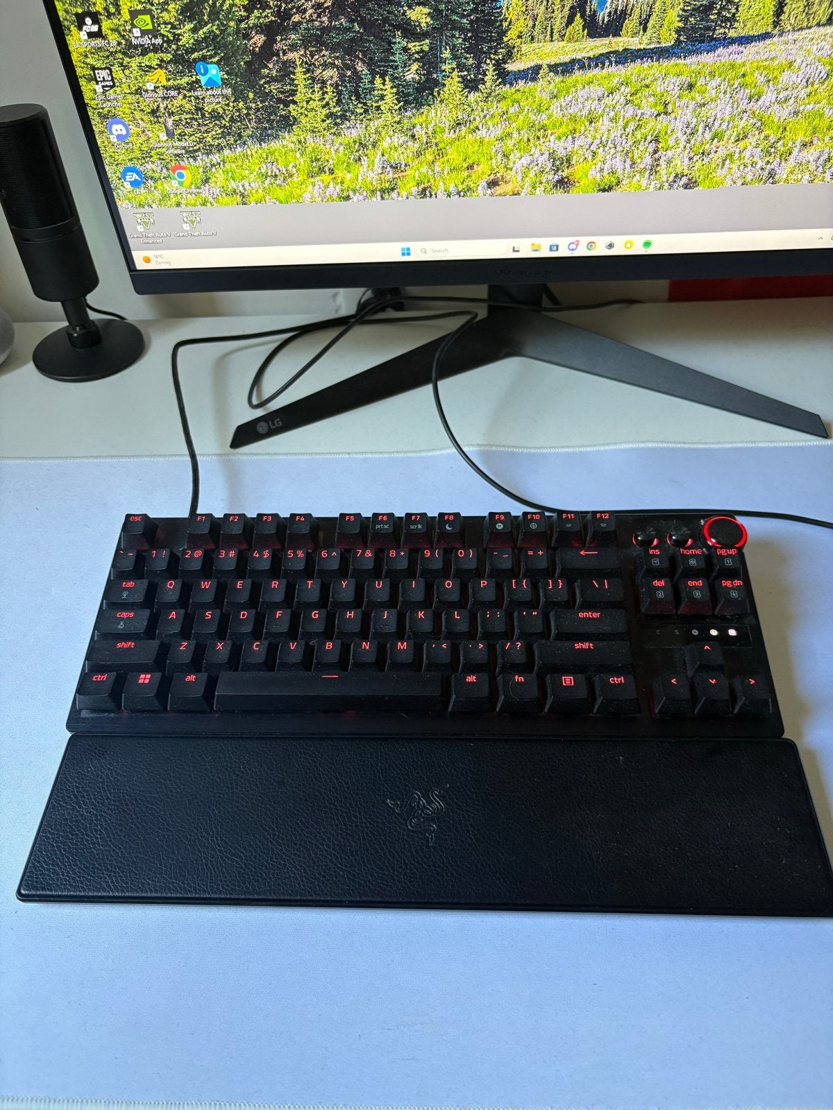 2 Monitoren & Accessoir, Ophalen, 32 GB, Zo goed als nieuw, Gaming