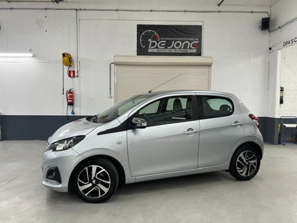 Peugeot 108 1.2 VTI ALLURE, Cruise ctrl, Airco, Groot scherm, Auto's, Voorwielaandrijving, Euro 5, Gebruikt, 31 €/maand