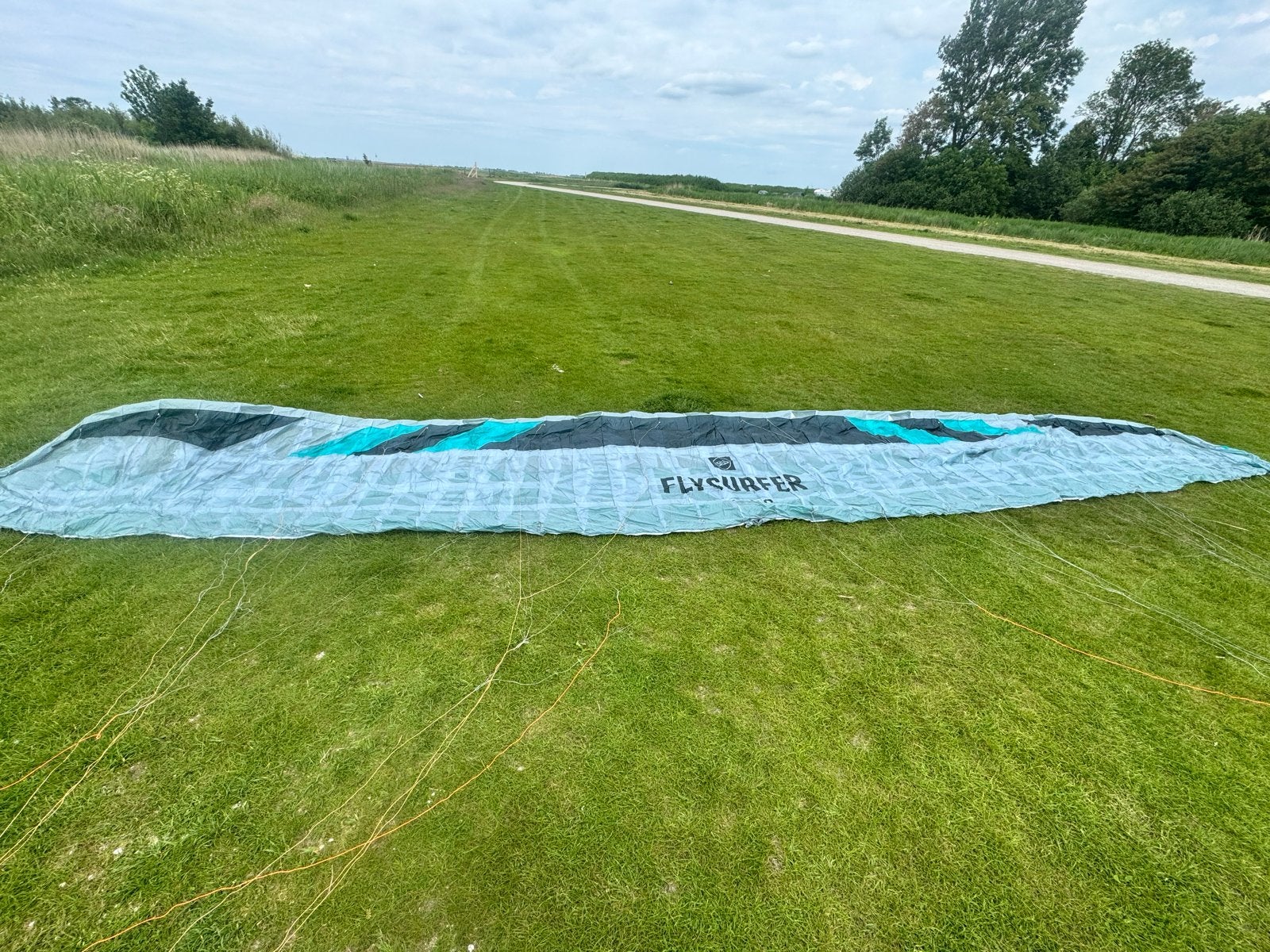 Flysurfer Sonic 4 12m - Uitstekende staat (kite only), Geen board, Ophalen of Verzenden, Zo goed als nieuw, Kite