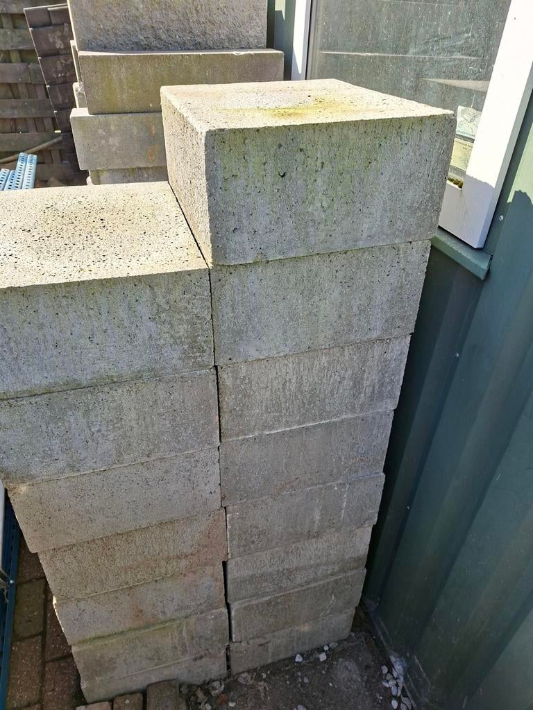 17 nieuwe Oudholland Schellevis Traptreden Grijs 50x40x20 cm, Ophalen, Gebruikt, Beton, Overige typen