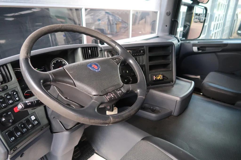 Scania G450 8X4/ KIPPER KRAN/ FASSI 15 TON CRANE/ EURO 6/ FU, Automaat, Achterwielaandrijving, Scania, Zwart