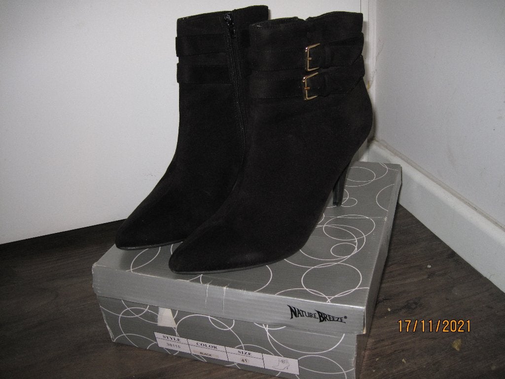 Nature Breeze lage suede zwarte laarsjes maat 41, Zwart, Lage of Enkellaarzen, Ophalen of Verzenden, Gedragen