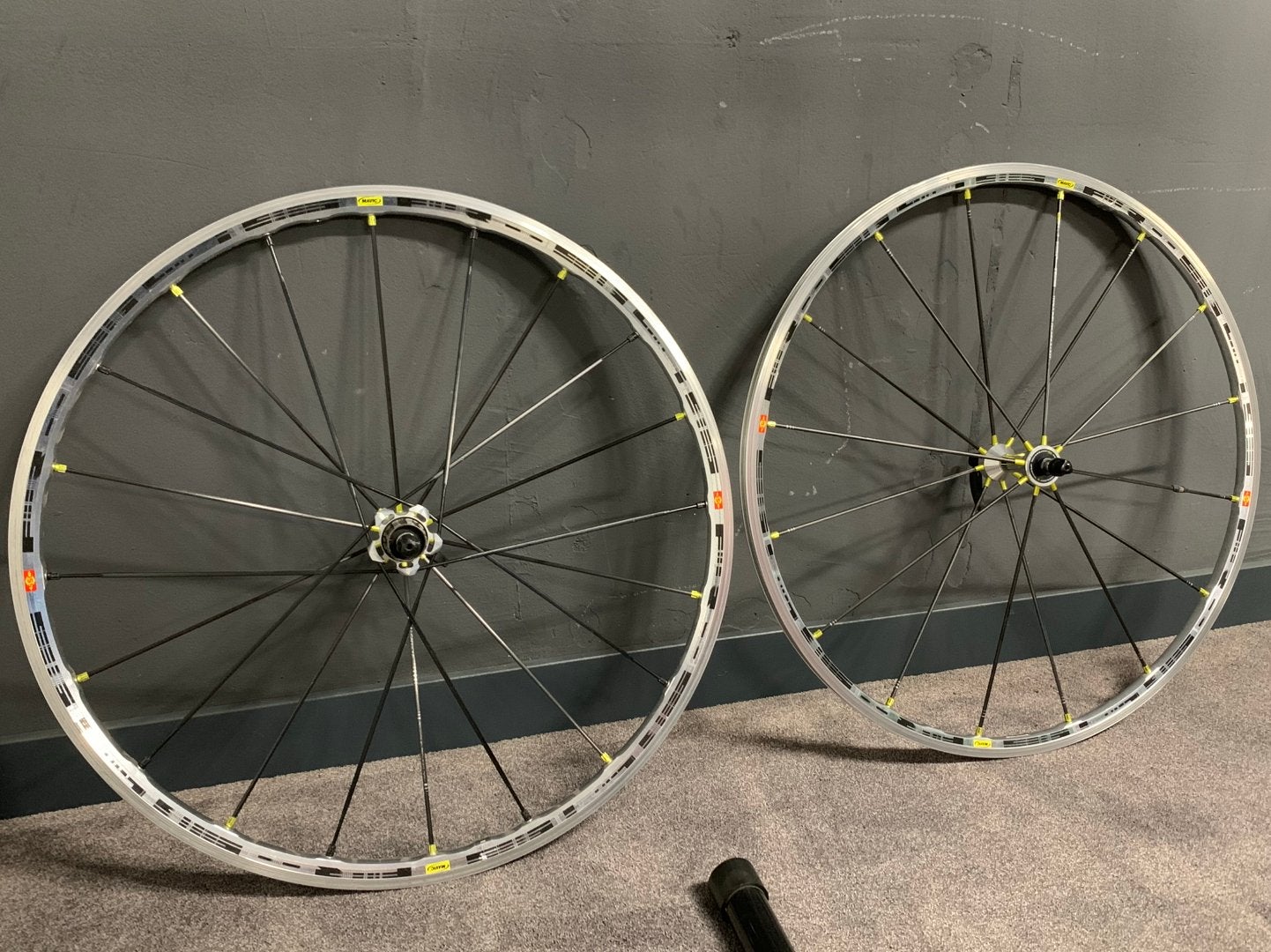Mavic R-sys ssc velgrem wielset 11 speed carbon spaken 1350g, Fietsen en Brommers, Wiel, Ophalen of Verzenden, Zo goed als nieuw