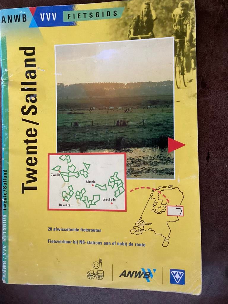 ANWB Fietsgids Twente/Salland - 20 routes, Gelezen, Fiets- of Wandelgids, Europa, Ophalen of Verzenden